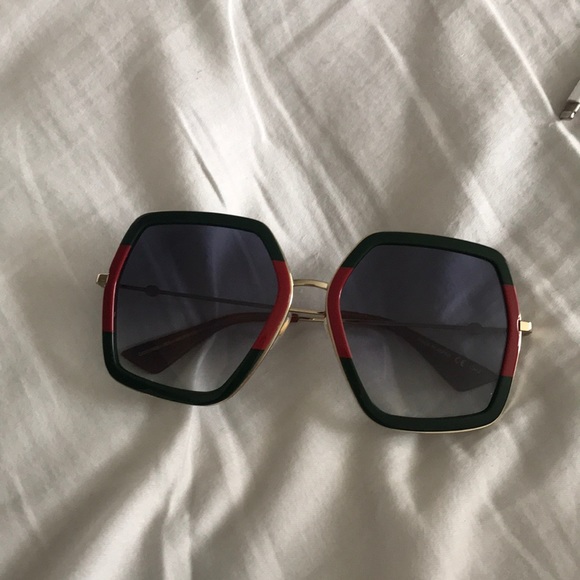 Gucci Accessories - Gucci oversized square glasses